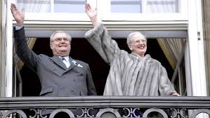 Doğduğundan beri danimarka prensi ve monpezat sayısı 30 nisan 2008, kraliçe margrethe. Danimarka Prensi Kralice Esi Ile Ayni Yere Gomulmeyi Reddetti