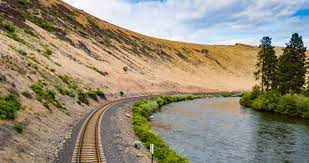 Hops, used in making beer, are another important crop in the yakima valley, but it is grapes and the wines. 25 Best Things To Do In Yakima Washington