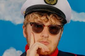 Lirik dan Chord Lagu Crystal Dolphin