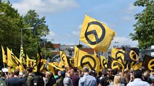 Die besetzung des brandenburger tors in berlin ist beendet. Andreas Speit Das Netzwerk Der Identitaren Auslander Raus Mit Anderen Worten Archiv