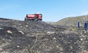 Υπό μερικό έλεγχο τέθηκε η πυρκαγιά στο ρουμουντί κερατέας. Keratea Fwtia Dipla Sto Ghpedo Toy Keraynoy Sportime Gr