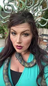 Kristy Keefer's Instagram, Twitter & Facebook