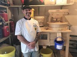 Noordpeene Le Boulanger S Achete Un Moulin Pour Produire Une Farine Ultralocale