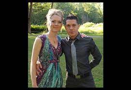 C'est elle qui fera le premier pas lors de la le psychologue note que jonathan daval aimait le sport quand il était jeune, en. Affaire Alexia Mais Qui Est Exacetement Jonathann Daval