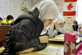 Misalnya, ada sekolah swasta yang menggunakan agama tertentu sebagai acuan dasar. Sengketa Ruang Sholat Di Sekolah Swasta Kanada Republika Online