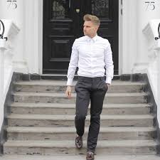 Black And White Button Up Shirt Style Tips For College Men 11 Practical Tips To Look Better Mens Street Style Formal Dresses For Men Mens Outfits