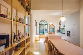 Sans Arc Studio S Plaster Fun House Takes Cues From Art Deco And P O Style Architecture Art Deco Kitchen Art Deco House
