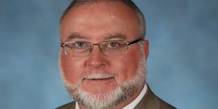 Marshall board OKs 4.5% pay raise for schools chief