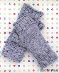 This pattern is very easy to make, and fits teens and regular adults. Happy Hands Fingerless Mitts Free Pattern The Craft Patch