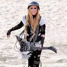 Jun 25, 2021 · und sängerin avril lavigne sieht immer noch aus wie früher: Avril Lavigne Starportrat News Bilder Gala De