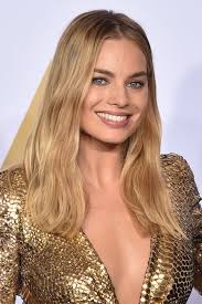 • a simple and elegant braid tutorial ☺️. Lob Margot Robbie Hair