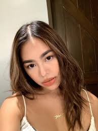 Trisha Rivera's Instagram, Twitter & Facebook