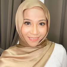 Muna Ahmad (@munaahmadmua) • Instagram photos and videos