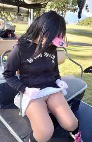 ノーパンミニスカ嫁です | 野外露出 | 妻画像投稿倶楽部