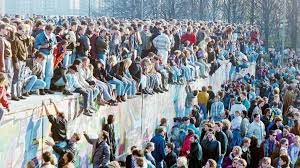 Das ist genau so lange, wie sie da war. Wo Waren Sie Als Die Mauer Fiel The Times