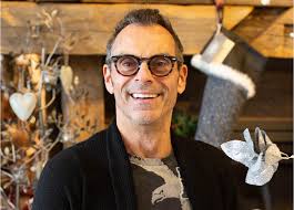 Des décors de Jean Guillet au petit écran