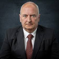 J. Kenneth McEwan KC > McEwan Partners > Canada