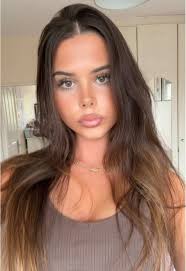 Leah Kilduff's Instagram, Twitter & Facebook