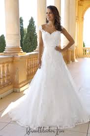 Die Top 15 Brautkleid Trends Des Jahres 2021 In 2020 Kleider Hochzeit Hochzeit Hochzeitskleid