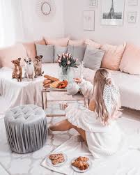 Sara Evy Andersson Saraevyandersson Photos Et Videos Instagram Girly Living Room Decor Girly Living Room Cute Living Room