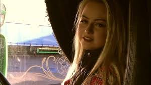 Elisa Mcbride's Instagram, Twitter & Facebook