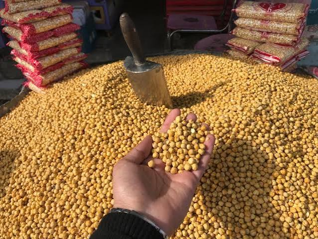 هنا محيط السيد البدوى قلعة بيع وصناعة الحمص والحلاوة فى الغربية.. صور - اليوم السابع