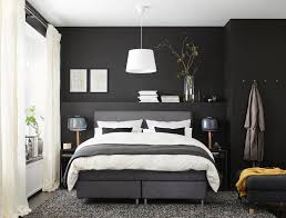 Welches bild ist für den leinwanddruck besonders geeignet? Dunkles Schlafzimmer Stilvoll Und Modern Ikea In 2020 Dunkles Schlafzimmer Schlafzimmer Inspirationen Schlafzimmer Inspiration