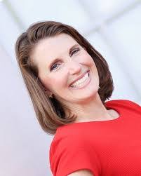 Tracey Akers's Instagram, Twitter & Facebook