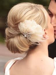 Bridal Hair 25 Wedding Upstyles And Updos Confetti Daydreams Wedding Hairstyles Simple Wedding Hairstyles Bridal Hair