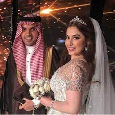 رؤى الصبان المذيعة والممثلة المعروفة، ما هي قصة زواجها من الإعلامي حمود الفايز، وما هي قصتها مع الحجاب والاعتزال، ديانتها، عمرها، زوجها، سيرتها الذاتية، بداية مشوارها الفني، أهم أعمالها التلفزيونية، معلومات عنها وصور، وأكثر من ذلك نقدمه لكم في التقرير التالي. Ø£Ø¬Ù…Ù„ Ø§Ù„ØµÙˆØ± ÙˆÙ…Ù‚Ø§Ø·Ø¹ Ø§Ù„ÙÙŠØ¯ÙŠÙˆ Ù…Ù† Ø­ÙÙ„ Ø²ÙØ§Ù Ø±Ø¤Ù‰ Ø§Ù„ØµØ¨Ø§Ù† Savoir Flair