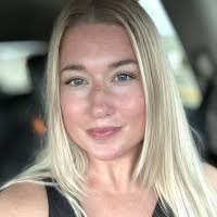 Jenna Weller's Instagram, Twitter & Facebook