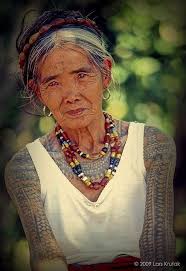 The Last Kalinga Tattoo Artist Of The Philippines Lars Krutak Filipino Tattoos Old Women Tattoo Artists