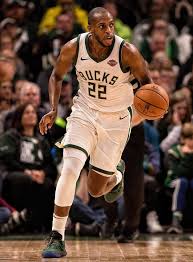 Jrue holiday ise 21 sayı, 8 ribaunt, 5 asist, 4 top çalmalık. All Star Forward Khris Middleton Has Declined His 13m Player Option And Will Become An Unrestricted Free Agent H Nba Background Nba Teams Basketball Legends