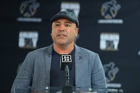 Oscar de la hoya was born on february 4, 1973 in montebello, california, usa. De La Hoya I M Not Ducking Anyone During Comeback I M Already Down 20 Pounds Boxing News