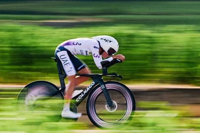 Paula Blasi enseña los dientes antes del decisivo Mont Ventoux en el Tour: "Hay mucha guerra por dar aún"