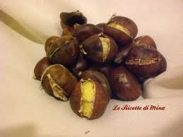 Iniziate per prima cosa con il prendere i celebri frutti autunnali incidendone la accendete per 5′ a circa 800 w. Caldarroste Al Microonde Ricetta
