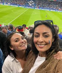 Quelle joie ! En route vers la demi-finale ! Vive les bleus ! 💙🤍❤️ Merci  à toi Bradley Barcola @bradley_dls et bravo pour ce 1er tir au but !! Photo  2 :