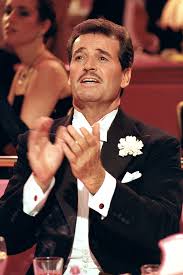 Victor Victoria (@victorvictoriamovie) • Facebook