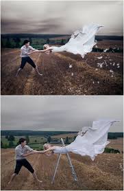 Check spelling or type a new query. Segredo Revelado 13 Fotos Que Escondem Truques De Fotografos Profissionais Conceptual Photography Levitation Photography Photography Techniques