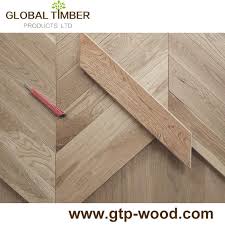 الصين رخيصة اللون الطبيعي البلوط شيفرون الباركيه الأرضيات الموردين والمصنعين سعر المصنع مباشرة Global Timber