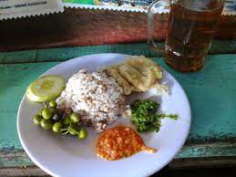 Nasi tutug oncom adalah kuliner tradisional khas nusantara dari jawa barat. Nasi Tutug Oncom Nikmatnya Kuliner Khas Tasikmalaya Kuliner Tasikmalaya