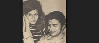 ممثلة مصرية من مواليد عام 1946 , فاتنة الجمال , من أصل تركي وأمها انكليزية , مثلت العديد من الأفلام والمسرحيات والمسلسلات مع كبار النجوم , ورغم كبر سنها إلا أن. Ø£Ù„ÙˆØ§Ù† Ø§Ù„ÙˆØ·Ù† 7 Ø±Ø¬Ø§Ù„ ÙÙŠ Ø­ÙŠØ§Ø© Ù…ÙŠØ±ÙØª Ø£Ù…ÙŠÙ† Ù‡Ø°Ù‡ Ø§Ù„Ø²ÙŠØ¬Ø© Ù†Ø¯Ù…Øª Ø¹Ù„ÙŠÙ‡Ø§