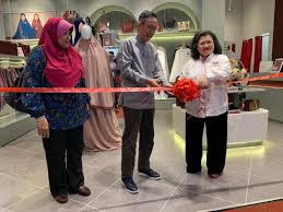 Medshoe malaysia no.86, jalan badminton 13/29, seksyen 13, 40100 shah alam, selangor. Pembukaan Butik Telekung Sk Yang Ke 32 Di Central I City Shah Alam Enchanted Life Begins