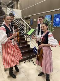 Soubor JAKUB na festivalu v Otrokovicích 2024 » Gymnázium UB