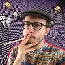 Cennet mahallesi, ilk bölümünü 10 temmuz 2004 tarihinde son bölümünü ise 23 haziran 2007 tarihinde yayınlamıştır. Cennet Mahallesi Dizisi Shakespeare Den Mi Esinlenmisti