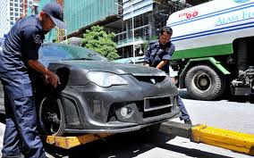 Walau bagaimanapun, saman trafik yang telah sampai ke peringkat mahkamah, saman yang disenaraihitamkan dan saman dengan waran adalah terkecuali. Dbkl Lebih Rm900 Juta Denda Kesalahan Trafik Belum Dijelaskan Free Malaysia Today Fmt