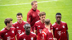 Bayern munich has brushed off serie a side lazio to qualify for the uefa champions league's quarterfinals where the club will face much stiffer competition. Teamcheck Fc Bayern Julian Nagelsmanns Uberraschungs Ei Br24