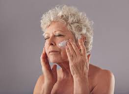 Jojobaöl, ein bis drei tropfen ätherisches öl nach belieben und kokosöl mischen. Kokosol Gegen Falten Anti Aging Rezepte Aus Der Natur