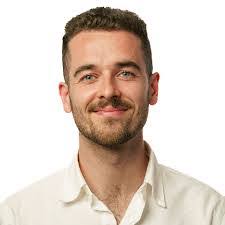 Zak Gates's Instagram, Twitter & Facebook