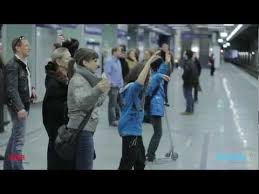 Unicredit Bank Austria Human Motion Tracking And Gesture Recognition Interactive Digital Signage Gesture Recognition Digital Signage Signage